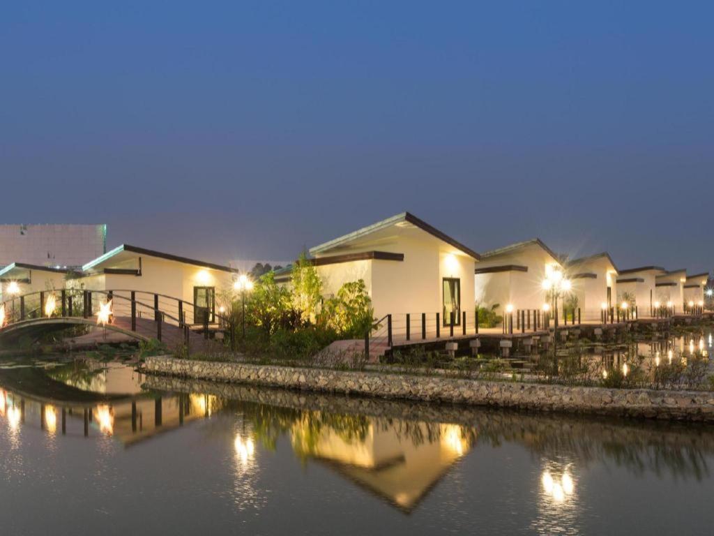 Bua Tara Resort Nong Prue Exteriör bild
