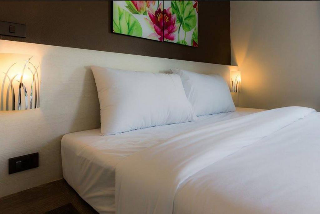 Bua Tara Resort Nong Prue Exteriör bild