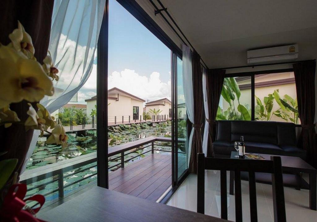Bua Tara Resort Nong Prue Exteriör bild